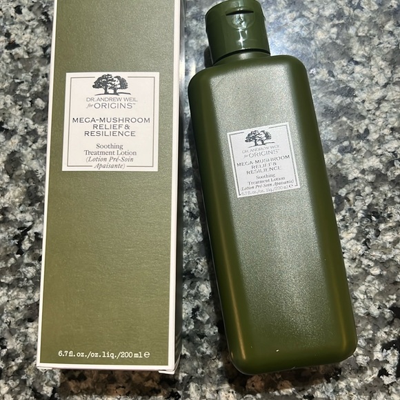 ORIGINS MEGA--MUSHROOM RELIEF& RESILIENCE SOOTHING TREATMENT LOTION 6.7OZ/20ML - Picture 1 of 2